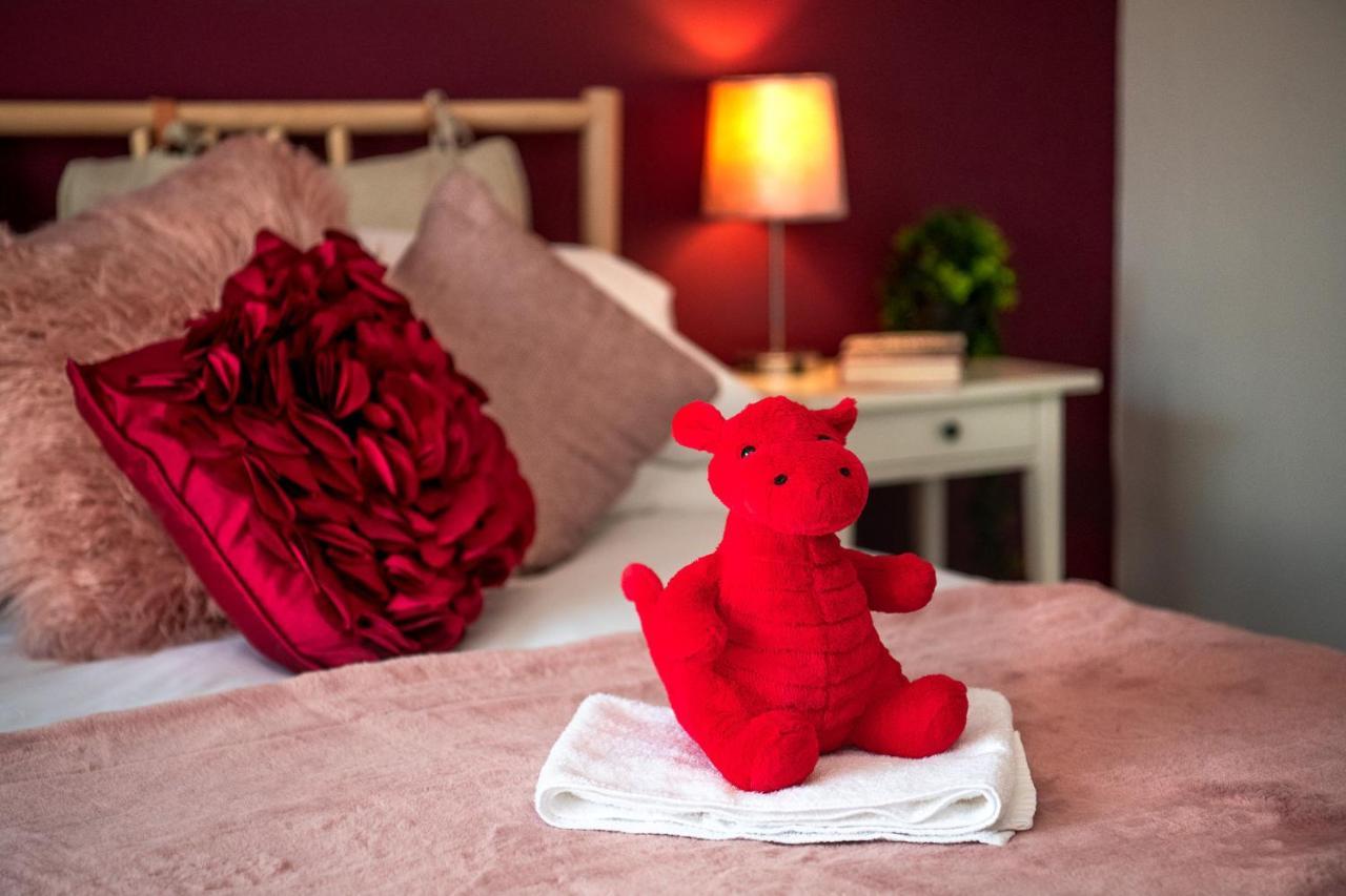 Cardiff Arms Bistro & Hotel Treorky Екстериор снимка