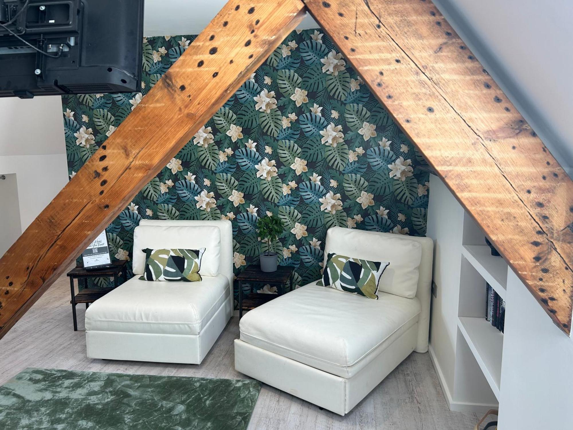 Cardiff Arms Bistro & Hotel Treorky Екстериор снимка